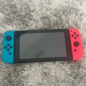 Nintendo switch *not much use* red and blue colors.*Please contact about games!*